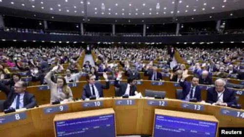 تاکید دو نماینده ی پارلمان اروپا بر اغاز روند تروریستی خواندن سپاه پاسداران