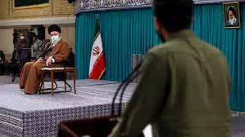 آخوند خامنه‌ای به‌رغم اذعان به ناکارآمدی نظام با برگزاری رفراندوم مخالفت کرد