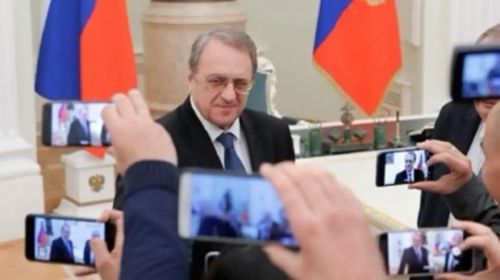 وزیر خارجه ارژیم یران در هماهنگی فعالیتهای آشوبگرانه به مسکو سفر می‌کند