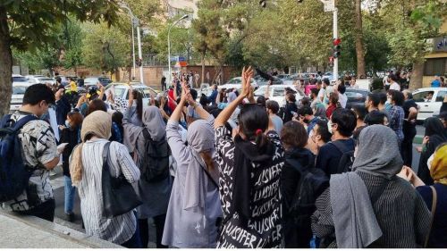 گزارش «واشنگتن پست» از حملات مرگبار به سوگواران کشته‌شدگان اعتراضات در ایران